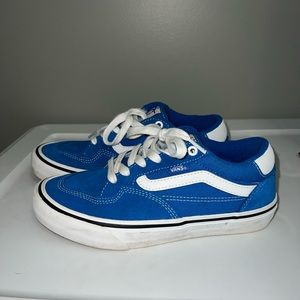 Vans. womens 8.5. worn once. comfortable shoe